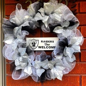 Wreath raiders inspired $40